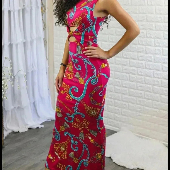 Desire Bodycon Cut-Out with Knot Detail Maxi Dress - Picture 3 of 4